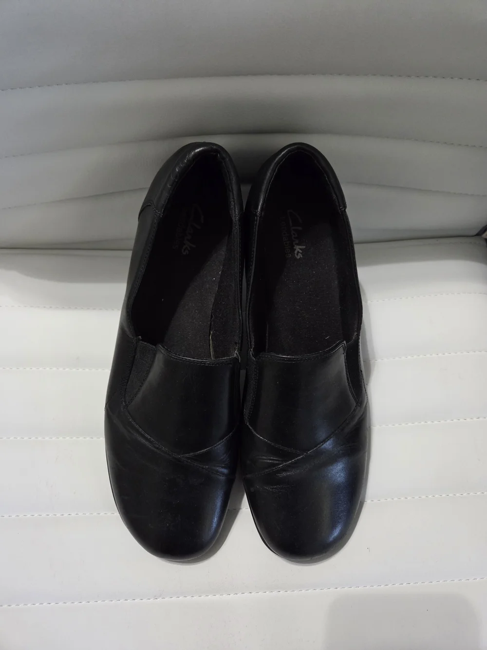 Clarks Bendables Women's Black Leather Slip-On Loafers / Comfort Low Wedge Shoes